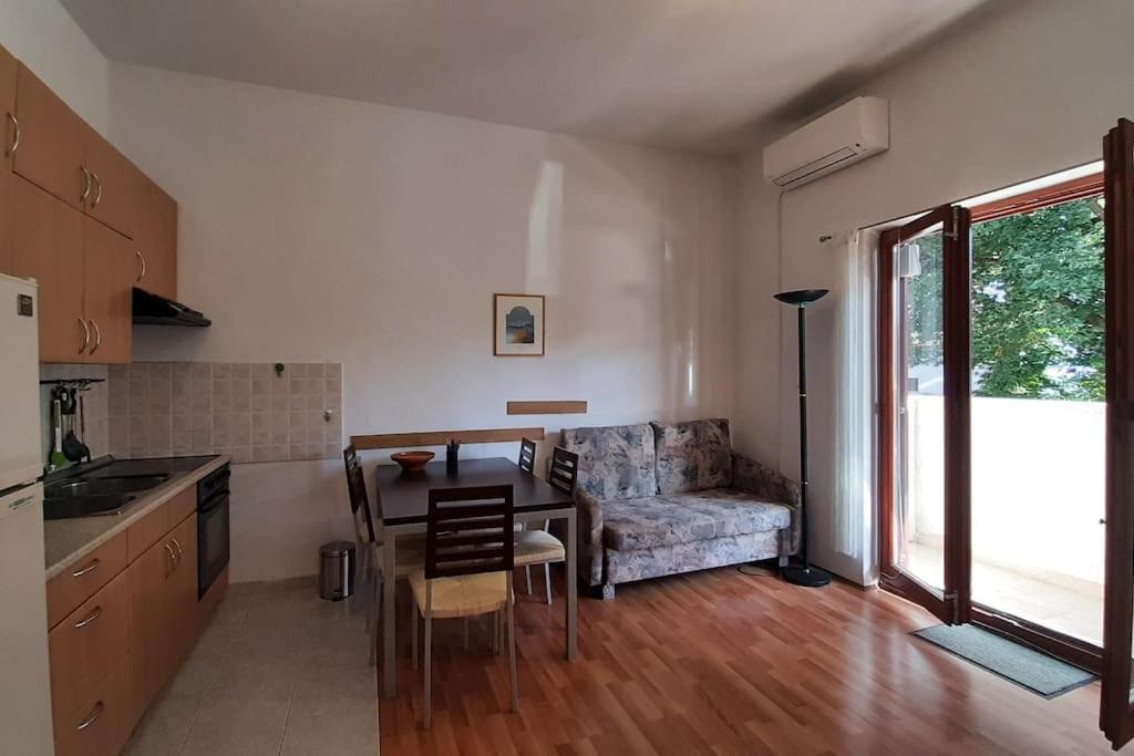 Quiet & Lovely Apartment-Ičići Exterior foto